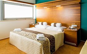 Restaurant & Design Hotel Noem Arch